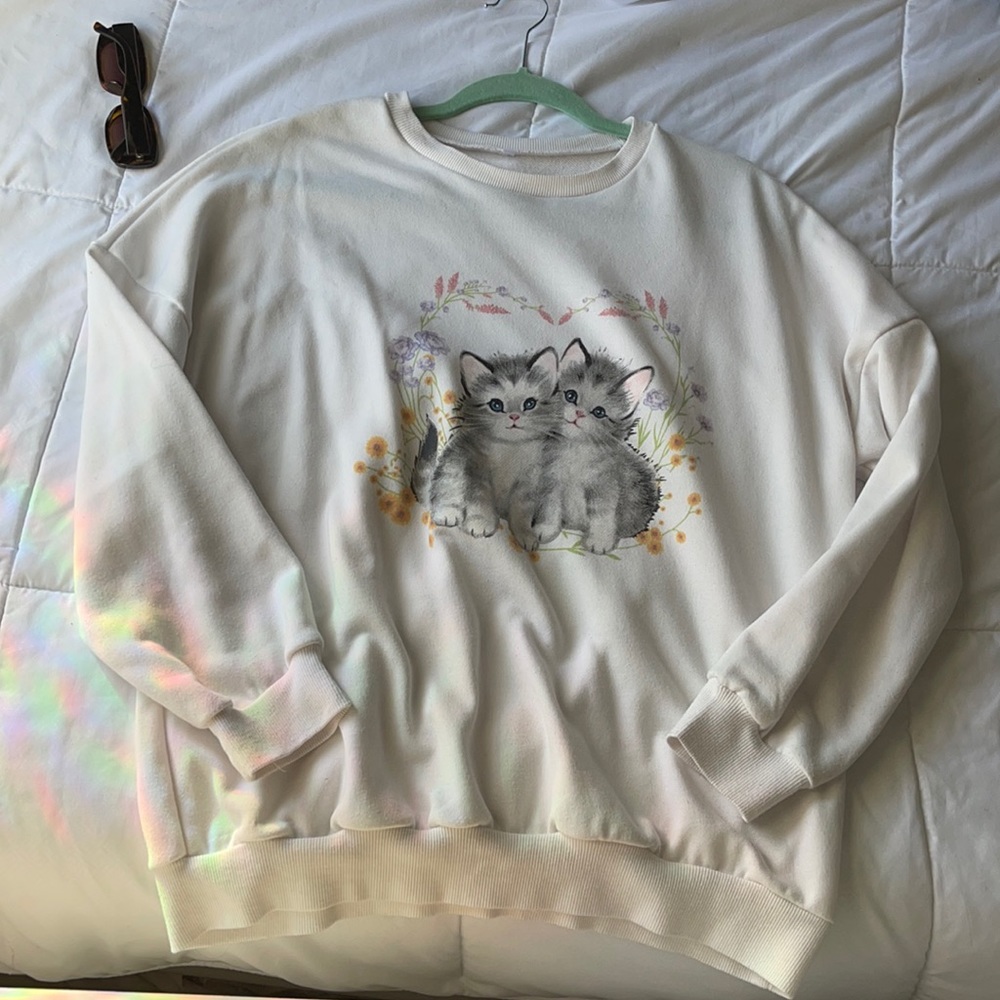 Vintage design floral and cats cream sweatshirt